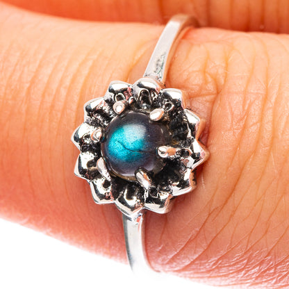 Dainty Labradorite Ring Size 8 (.925 Sterling Silver)