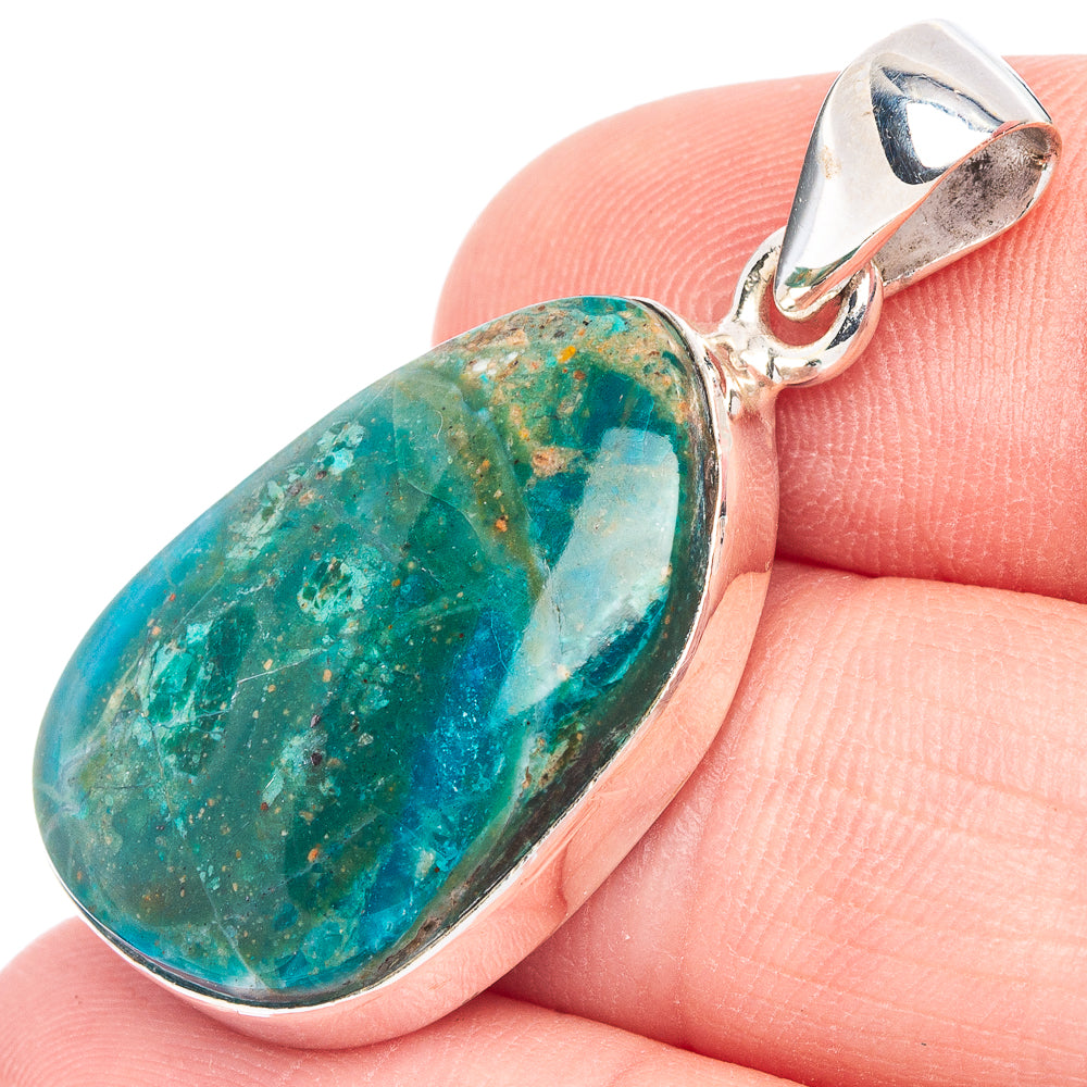 Apatite Pendant 1 3/8" (925 Sterling Silver) P44627