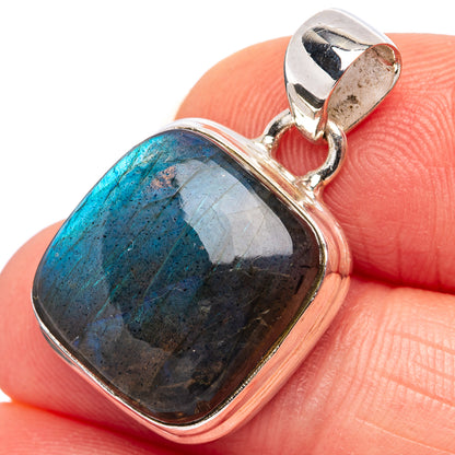 Labradorite Pendant 1 1/8" (.925 Sterling Silver)