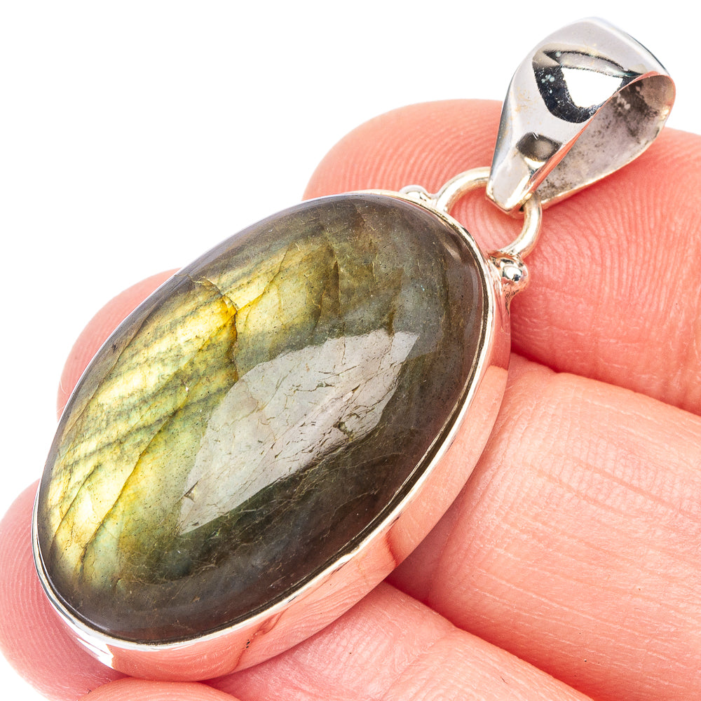 Labradorite Pendant 1 5/8" (925 Sterling Silver) P43787