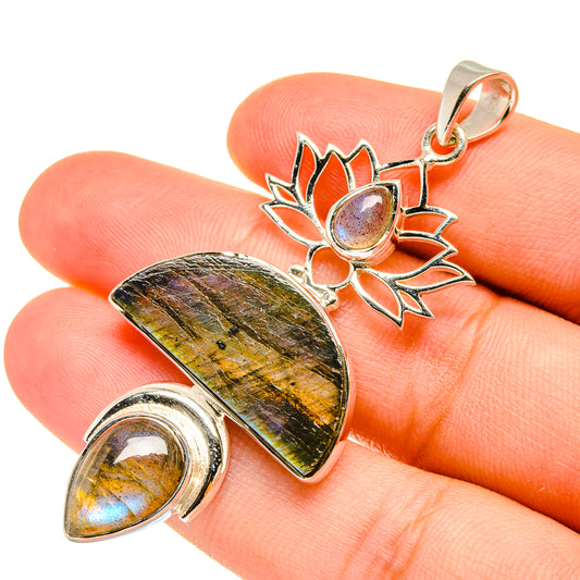 Labradorite Pendants handcrafted by Ana Silver Co - PD7127